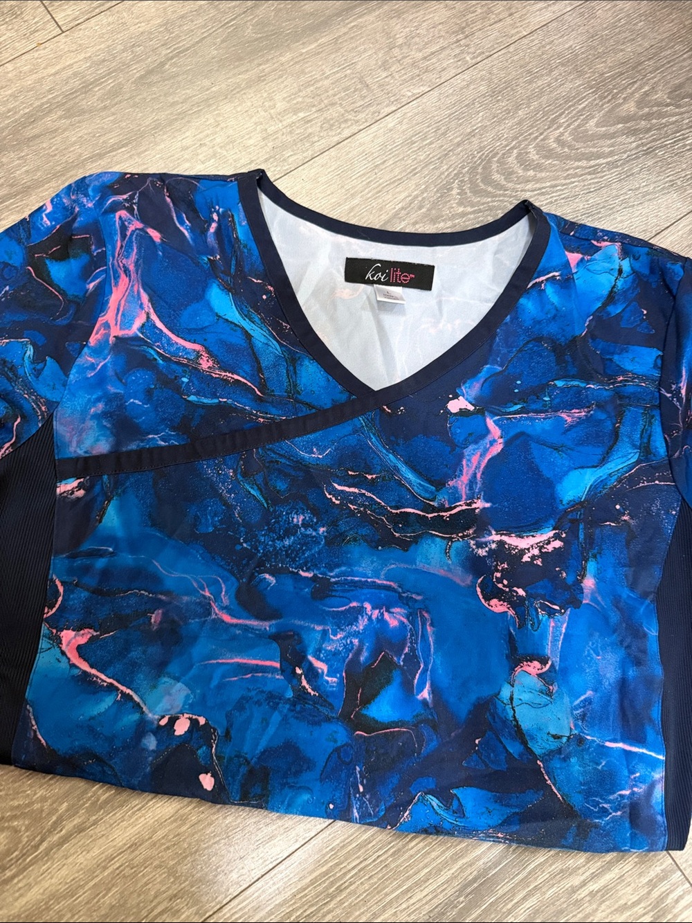 koi Blue & Pink Marble Print V-Neck Scrub Top